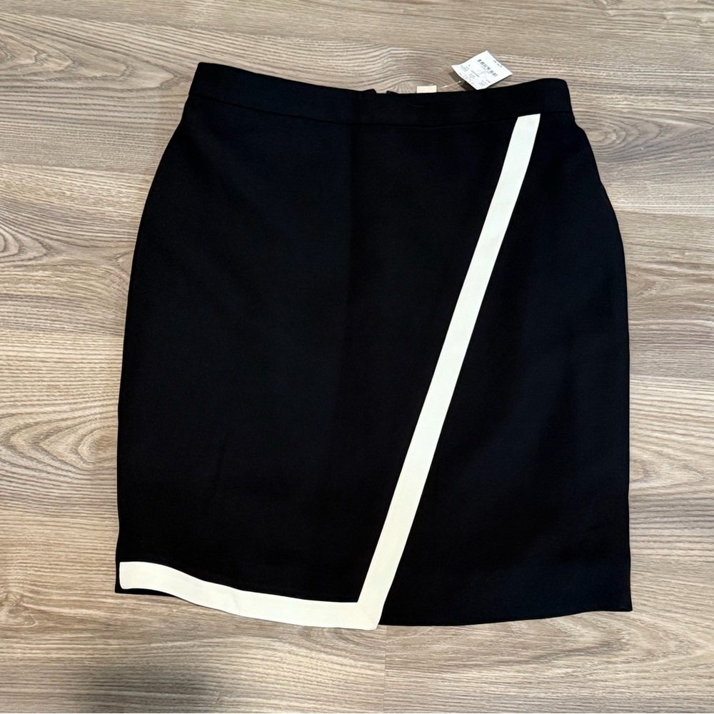 J Crew Wrap Crepe Pencil Skirt Black White Trim Women’s size 6 NWT Lined